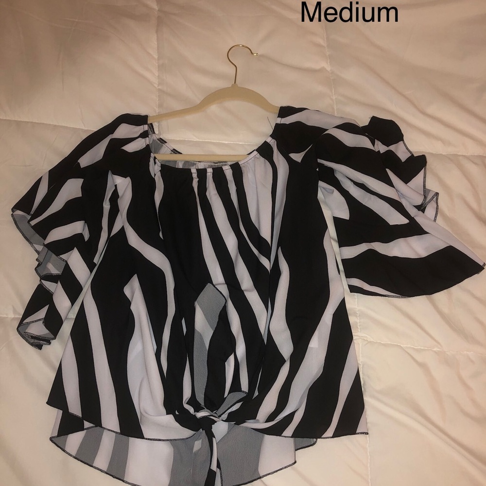 Medium black and white shirt